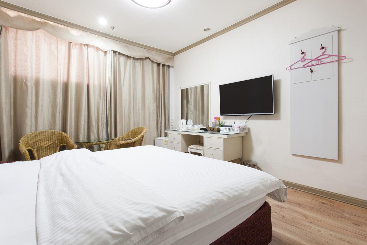 Ns Hotel Changwon Exterior photo